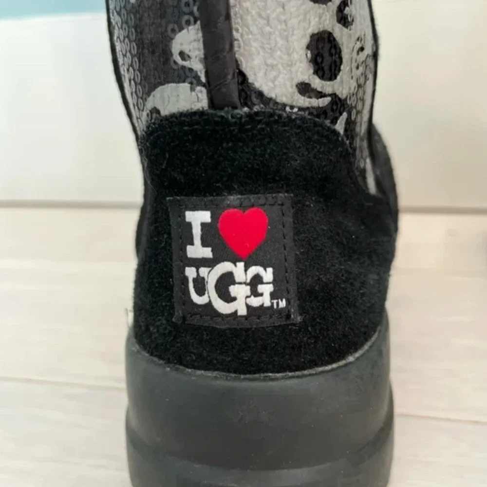 UGG black & sequin skulls I ❤️ Kisses tall boots sz 8 - Picture 4 of 9